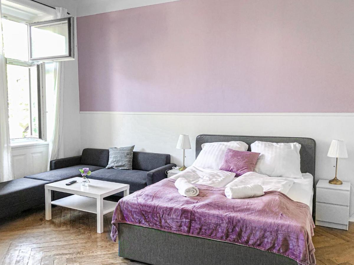 Commodious 2Br Apt. Near Akh-Perfect For Groups Відень Екстер'єр фото