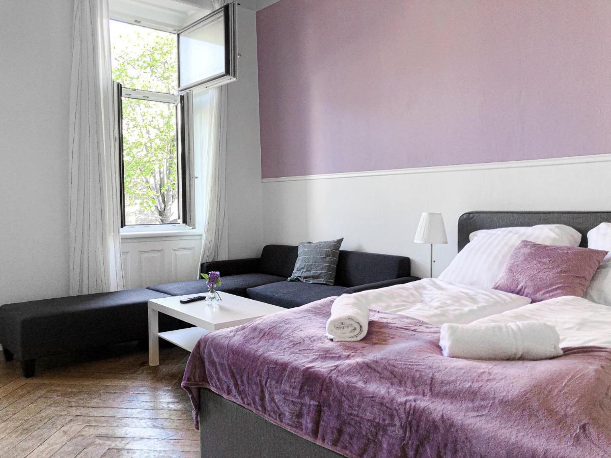 Commodious 2Br Apt. Near Akh-Perfect For Groups Відень Екстер'єр фото
