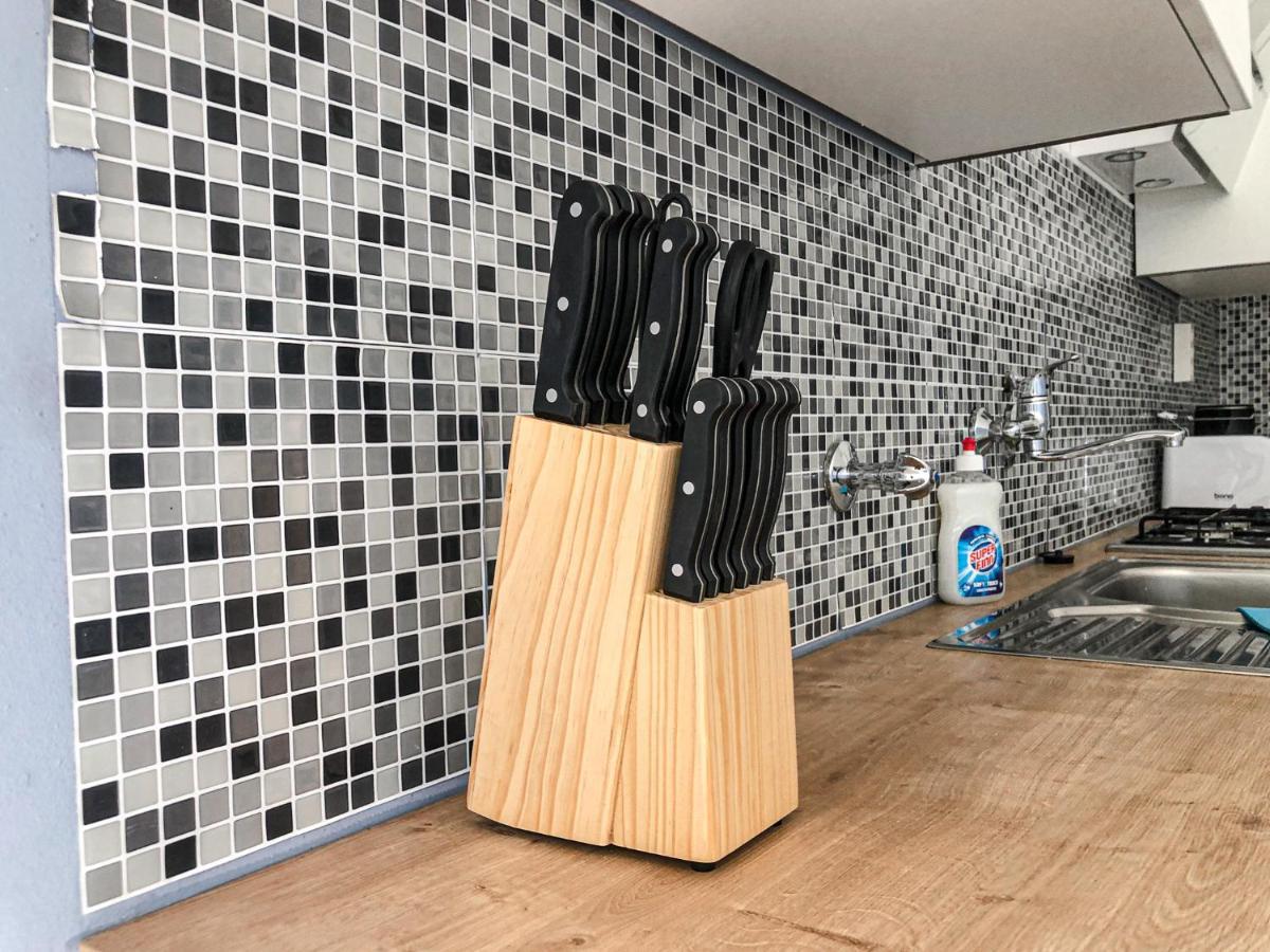Commodious 2Br Apt. Near Akh-Perfect For Groups Відень Екстер'єр фото