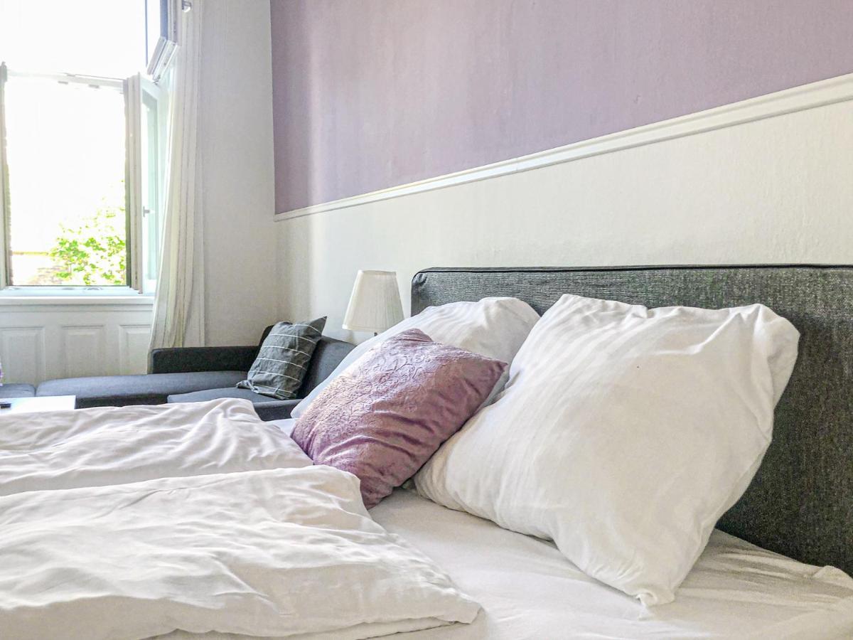 Commodious 2Br Apt. Near Akh-Perfect For Groups Відень Екстер'єр фото